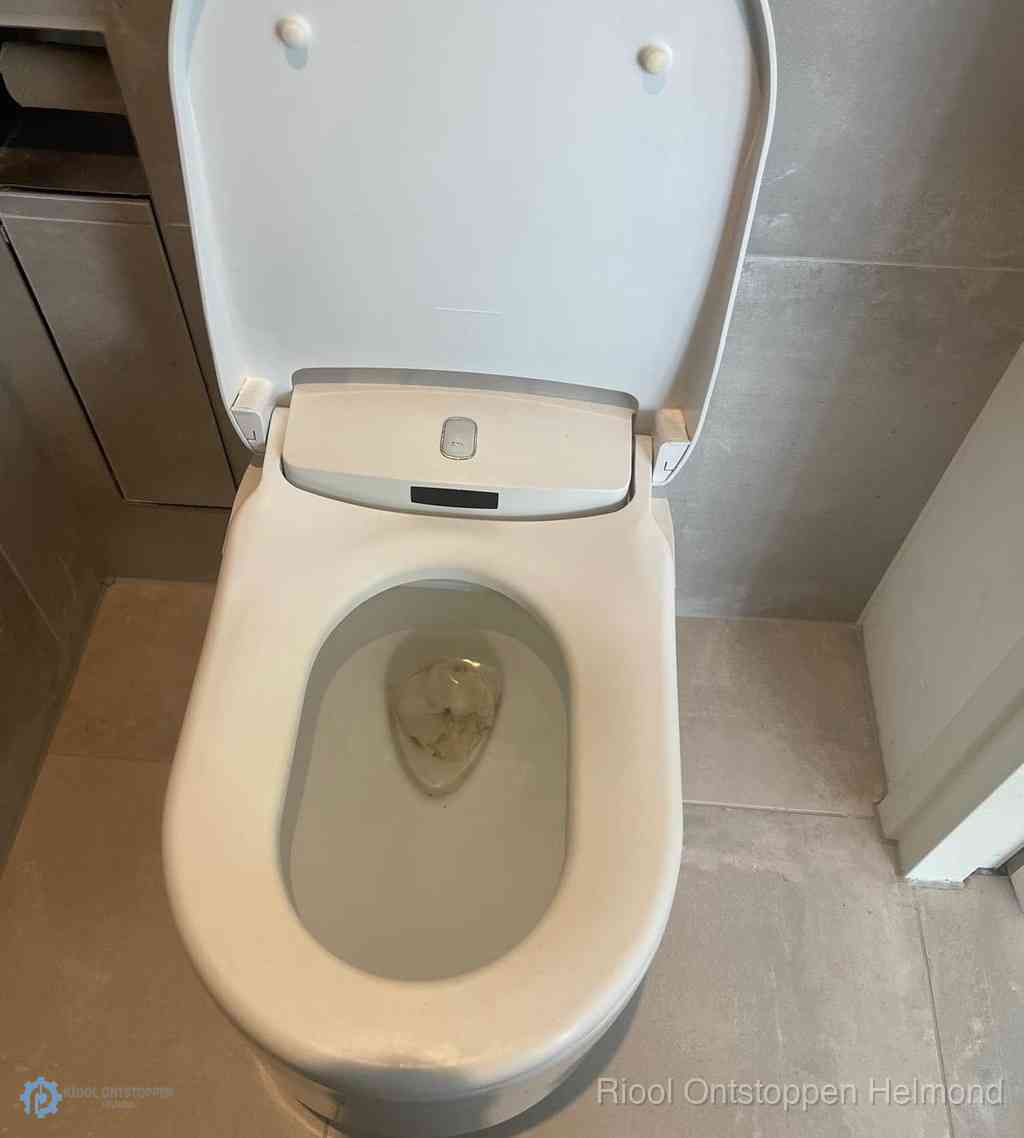 Toilet Ontstoppen Helmond